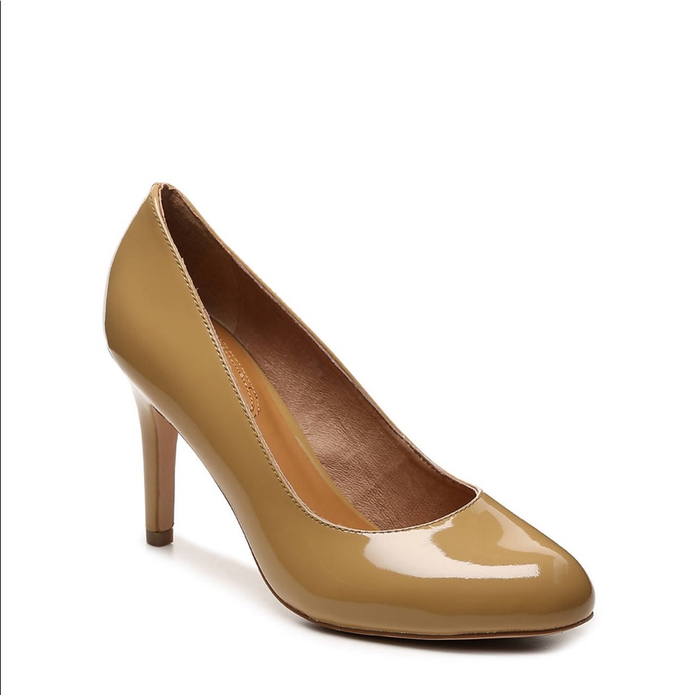 SZ 4 All leather patent nude pumps by Corsco Como